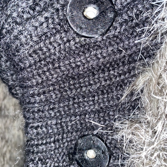 Jacket/Sweater- Faux Fur - Picture 4 of 7